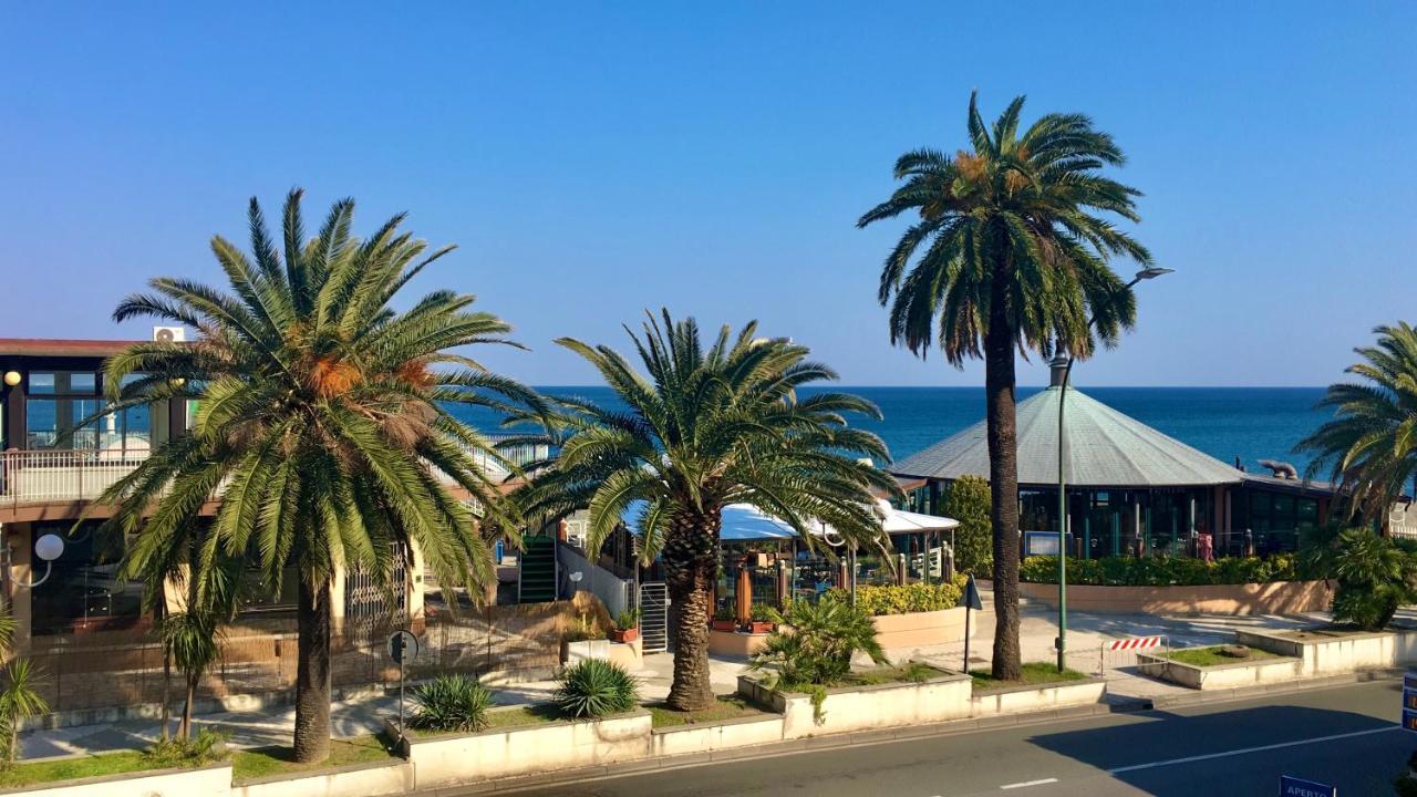 Hotel Serena Arenzano Exterior photo