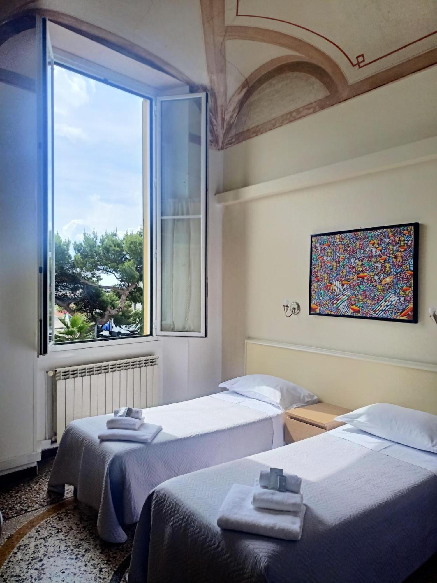 Hotel Serena Arenzano Exterior photo